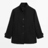 Manteau à col montant en mélange de laine avec fermeture à boutons Manteau à col montant en mélange de laine avec fermeture à boutons