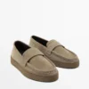 Mocassins en cuir refendu avec semelle caramel Mocassins en cuir refendu avec semelle caramel