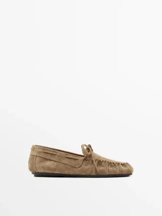 Mocassins en cuir souple avec détail froncé