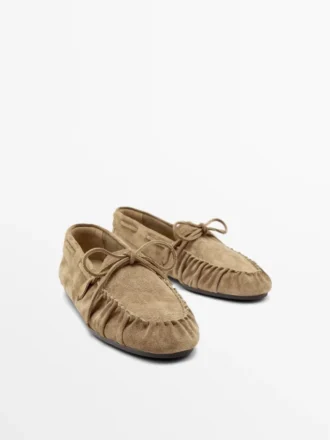 Mocassins en cuir souple avec détail froncé
