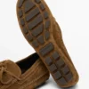 Mocassins en daim refendu avec franges et pompons Mocassins en daim refendu avec franges et pompons
