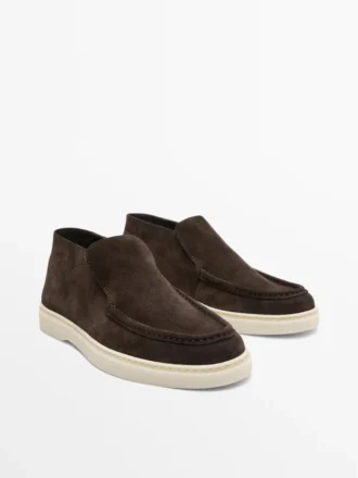 Mocassins style bottines en cuir refendu