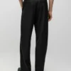 Pantalon ample en mélange de laine fraîche avec pinces Pantalon ample en mélange de laine fraîche avec pinces