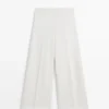 Pantalon ample et volumineux Pantalon ample et volumineux