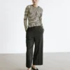 Pantalon court en laine stretch à jambes larges Pantalon court en laine stretch à jambes larges