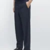 Pantalon de costume en laine fraîche à jambes larges Pantalon de costume en laine fraîche à jambes larges