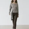 Pantalon droit à taille haute en tissu ciré Pantalon droit à taille haute en tissu ciré