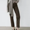Pantalon droit à taille haute en tissu ciré Pantalon droit à taille haute en tissu ciré