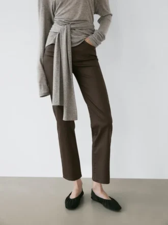 Pantalon droit à taille haute en tissu ciré