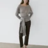 Pantalon droit à taille haute en tissu ciré Pantalon droit à taille haute en tissu ciré