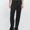 Pantalon en laine à la coupe décontractée Pantalon en laine à la coupe décontractée
