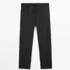 Pantalon en laine à la coupe décontractée Pantalon en laine à la coupe décontractée