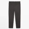 Pantalon en laine mélangée à armure sergé