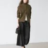 Pantalon fluide avec pinces Pantalon fluide avec pinces