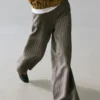 Pantalon à jambes larges avec détails rayés