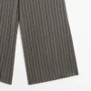 Pantalon à jambes larges avec détails rayés