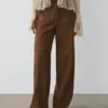 Pantalon large en cuir suédé avec poches Pantalon large en cuir suédé avec poches