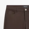Pantalon évasé Pantalon évasé