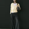 Pantalon évasé à fines rayures Pantalon évasé à fines rayures
