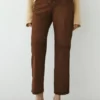 Pantalons courts en cuir suédé avec cordons de serrage Pantalons courts en cuir suédé avec cordons de serrage