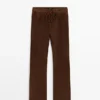 Pantalons courts en cuir suédé avec cordons de serrage Pantalons courts en cuir suédé avec cordons de serrage