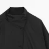 Parka courte rembourrée avec détail au niveau du col Parka courte rembourrée avec détail au niveau du col