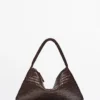 Petit sac à bandoulière en cuir tressé Petit sac à bandoulière en cuir tressé