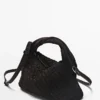 Petit sac en cuir refendu tressé Petit sac en cuir refendu tressé