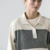 Pull à col de polo en tricot rayé