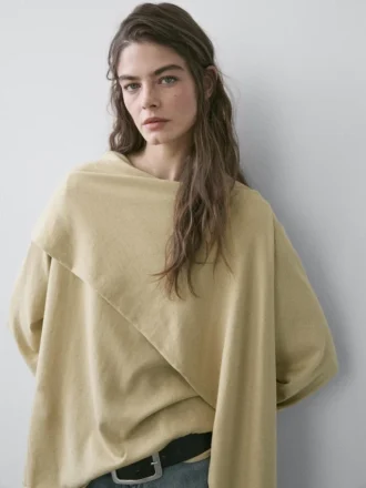 Pull en maille avec détail écharpe