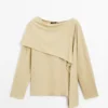 Pull en maille avec détail écharpe Pull en maille avec détail écharpe