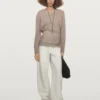 Pull en maille à col en V avec coudières Pull en maille à col en V avec coudières