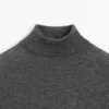 Pull en maille à col montant en mélange de laine Pull en maille à col montant en mélange de laine