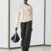 Pull en maille de coton avec détail d’écharpe Pull en maille de coton avec détail d’écharpe