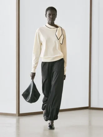 Pull en maille de coton avec détail d’écharpe