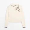 Pull en maille de coton avec détail d’écharpe Pull en maille de coton avec détail d’écharpe