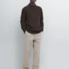 Pull en maille de coton mélangé avec col roulé Pull en maille de coton mélangé avec col roulé