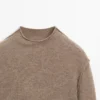 Pull en maille mélangée de laine avec col roulé Pull en maille mélangée de laine avec col roulé