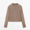 Pull en maille mélangée de laine avec col roulé Pull en maille mélangée de laine avec col roulé