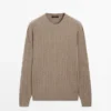 Pull en maille torsadée en coton mélangé Pull en maille torsadée en coton mélangé