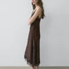 Robe caraco avec détails en dentelle Robe caraco avec détails en dentelle