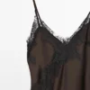 Robe caraco avec détails en dentelle Robe caraco avec détails en dentelle