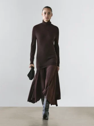Robe en tricot de laine mélangée avec détails contrastés