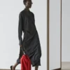 Robe mi-longue avec détail drapé Robe mi-longue avec détail drapé