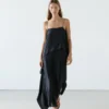 Robe mi-longue avec volants asymétriques