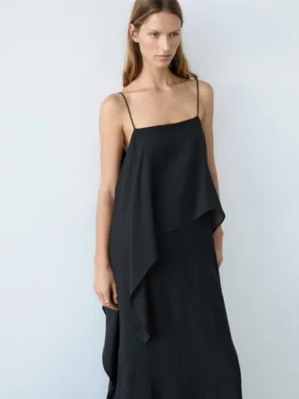 Robe mi-longue avec volants asymétriques