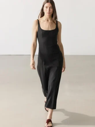 Robe mi-longue en lin à bretelles