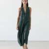 Robe mi-longue en mélange de lin avec encolure en V Robe mi-longue en mélange de lin avec encolure en V