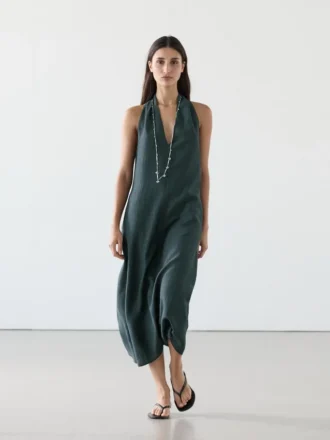 Robe mi-longue en mélange de lin avec encolure en V