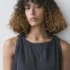 Robe mi-longue fluide avec boucles Robe mi-longue fluide avec boucles